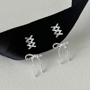 🎀 silver coquette bow y2k 2 piece earrings🎀